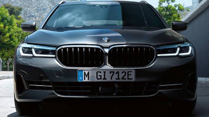 BMW 5 serie touring front
