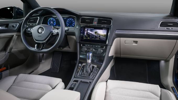 Volkswagen e-Golf interieur